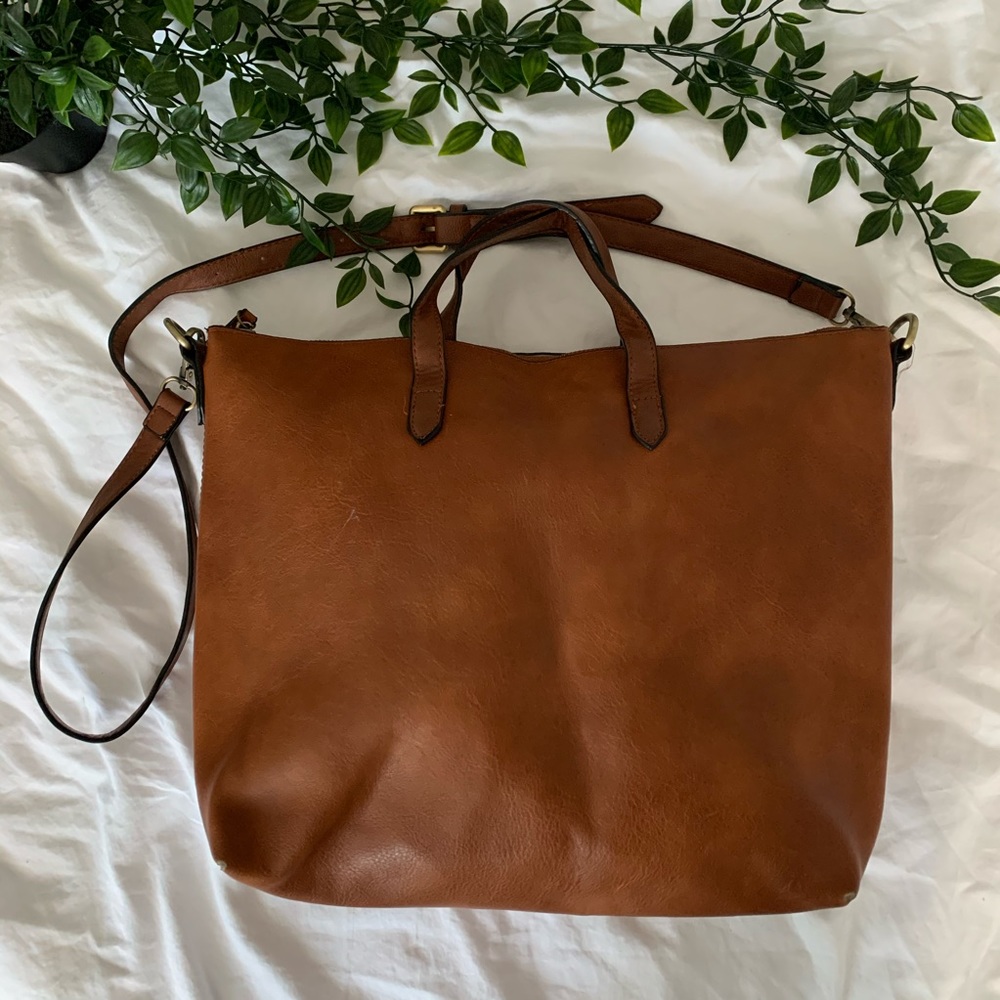 Leather shoulder bag